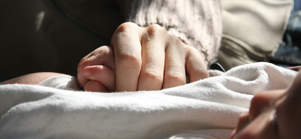 holdhands